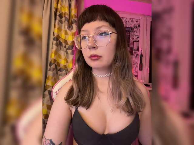 henby-streams's BongaCams show and profile