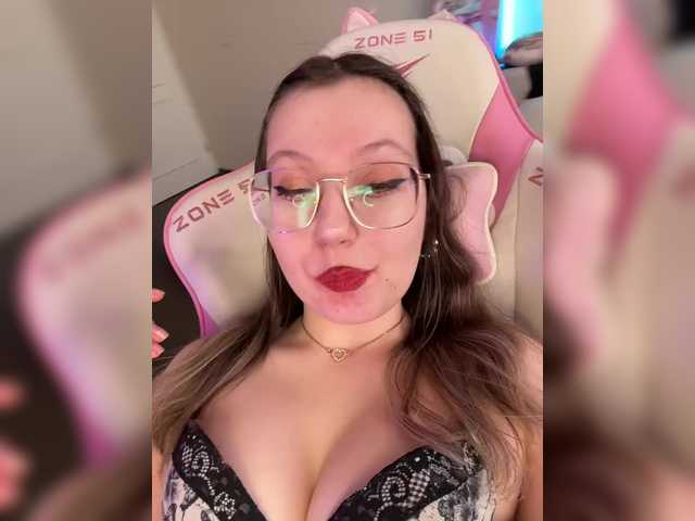 henby-streams's BongaCams show and profile