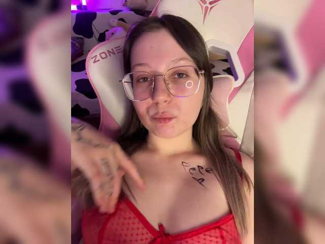 henby-streams's BongaCams show and profile