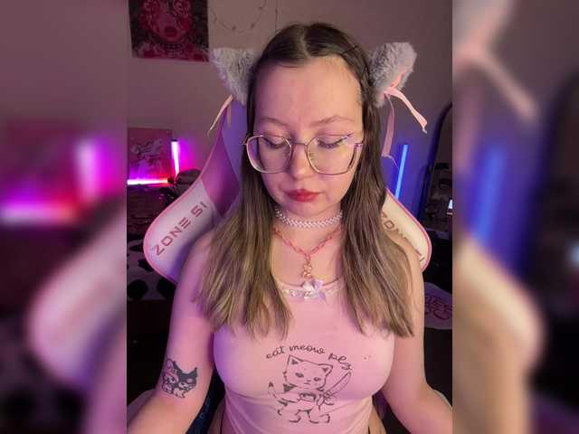 henby-streams's BongaCams show and profile