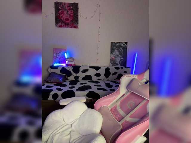 henby-streams's BongaCams show and profile