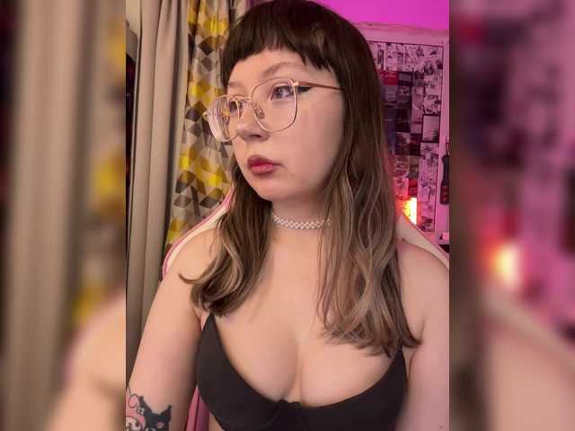 henby-streams's BongaCams show and profile