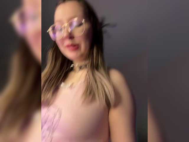 henby-streams's BongaCams show and profile