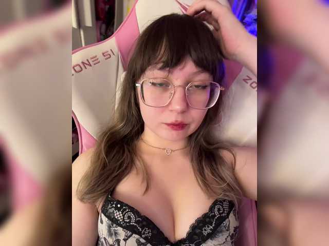 henby-streams's BongaCams show and profile