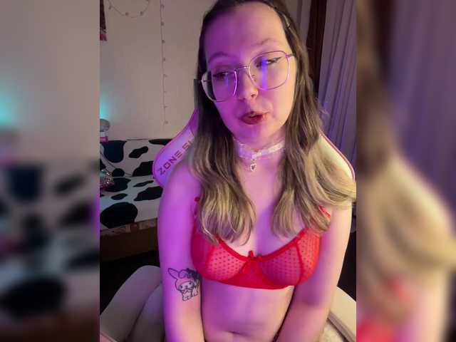henby-streams's BongaCams show and profile