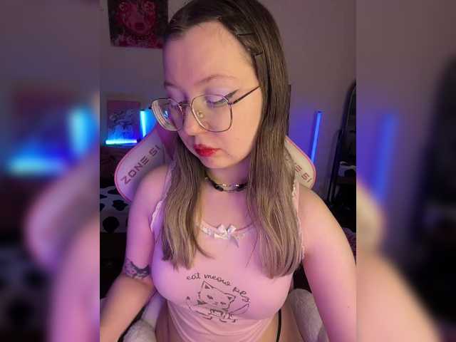 henby-streams's BongaCams show and profile