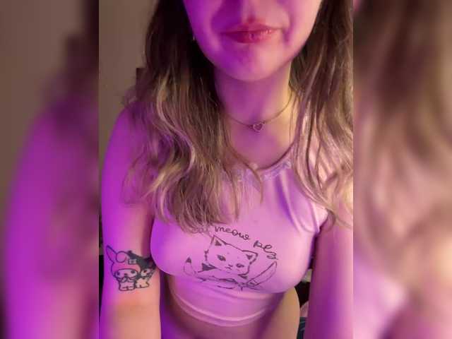 henby-streams's BongaCams show and profile