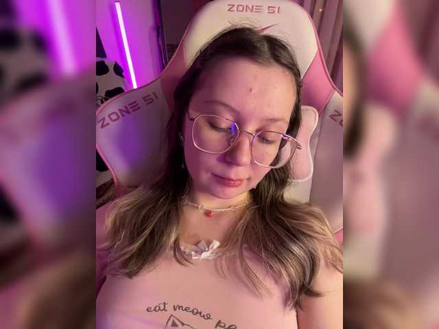 henby-streams's BongaCams show and profile