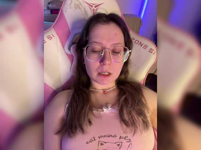 henby-streams's BongaCams show and profile