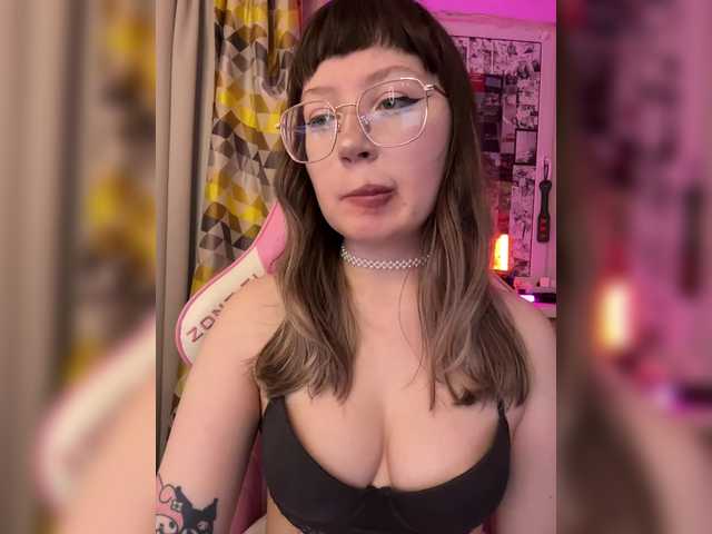 henby-streams's BongaCams show and profile