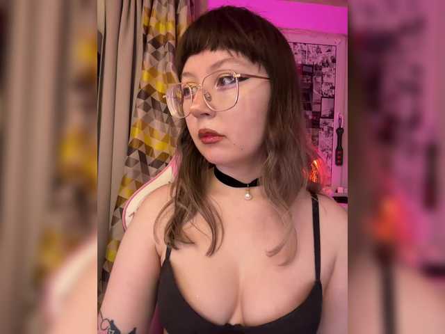 henby-streams's BongaCams show and profile