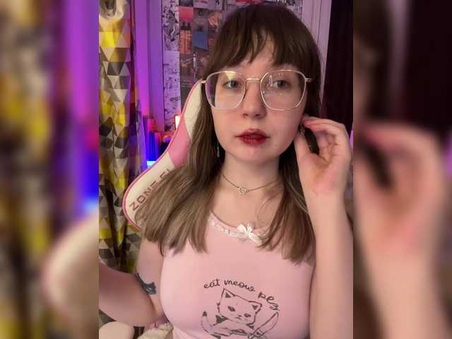 henby-streams's BongaCams show and profile