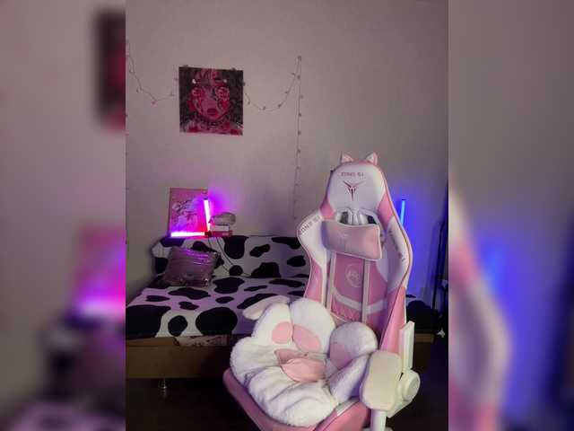 henby-streams's BongaCams show and profile