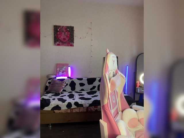 le modèle henby_streams est en webcam porno dans un show sur le site bongacams, il possède les tags suivants: White/Caucasian,Blonde,Shaved