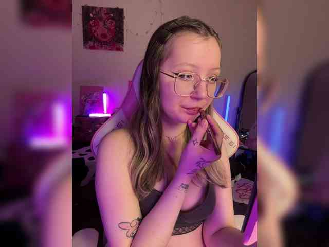 henby_streams webcam