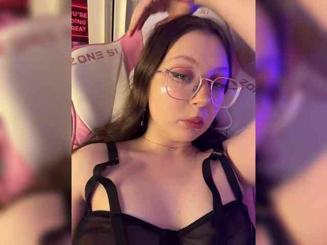 henby_streams webcam