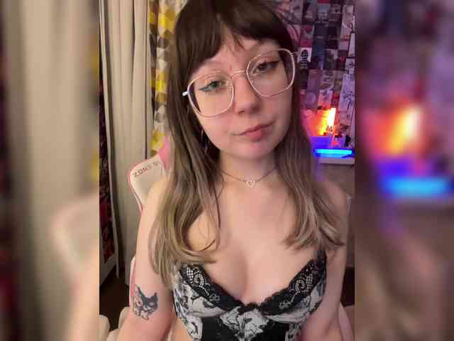 henby_streams webcam