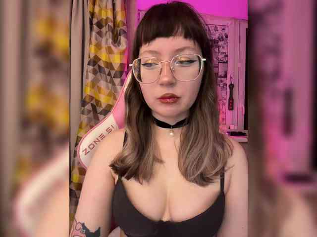 henby_streams webcam