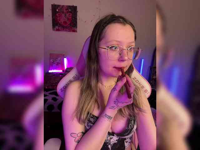 henby_streams webcam