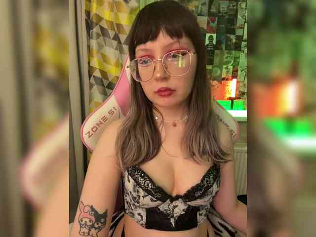 henby_streams webcam