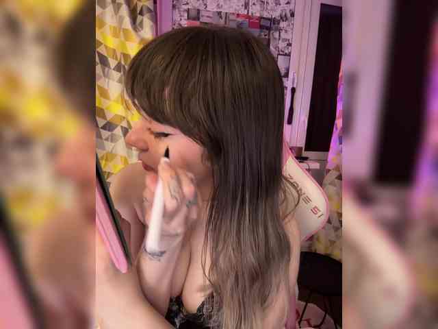 henby_streams webcam