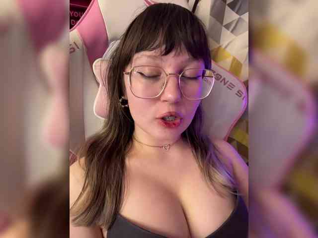 henby_streams webcam