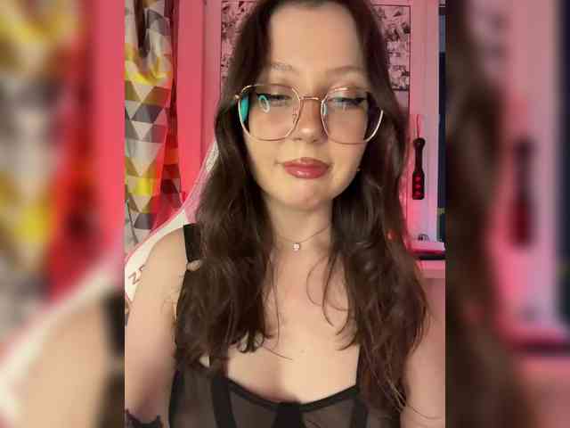 henby_streams webcam