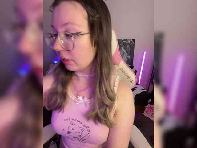 henby_streams webcam