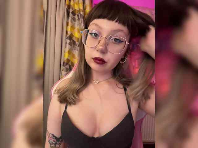 henby_streams webcam