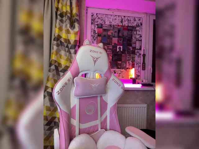 henby_streams webcam