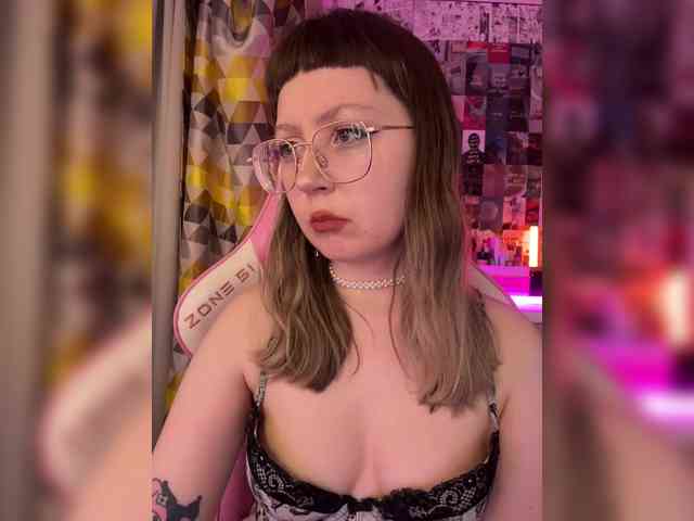 henby_streams webcam