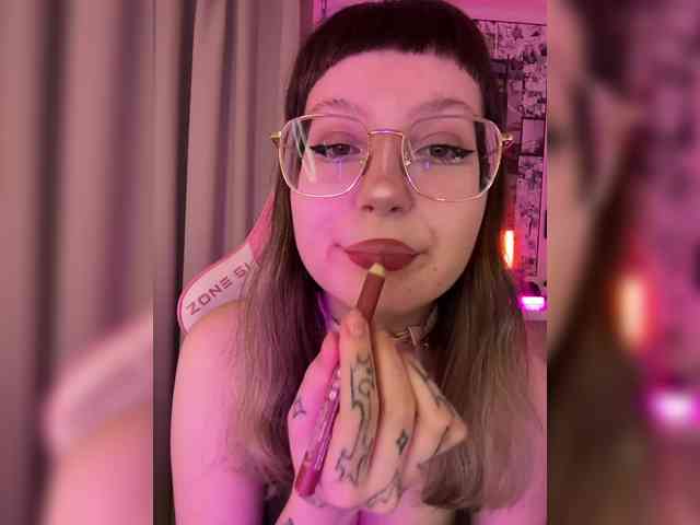 henby-streams Live Webcam on BongaCams
