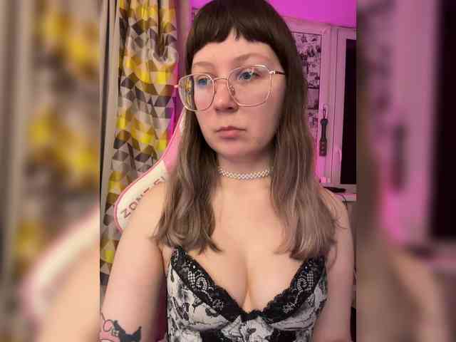 henby_streams webcam