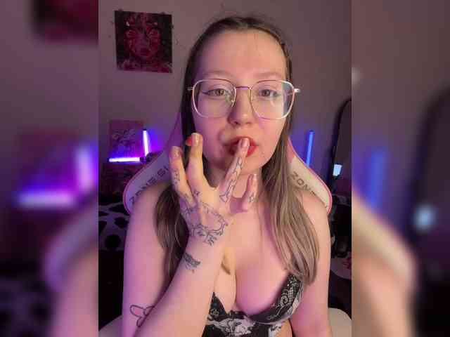 henby_streams webcam