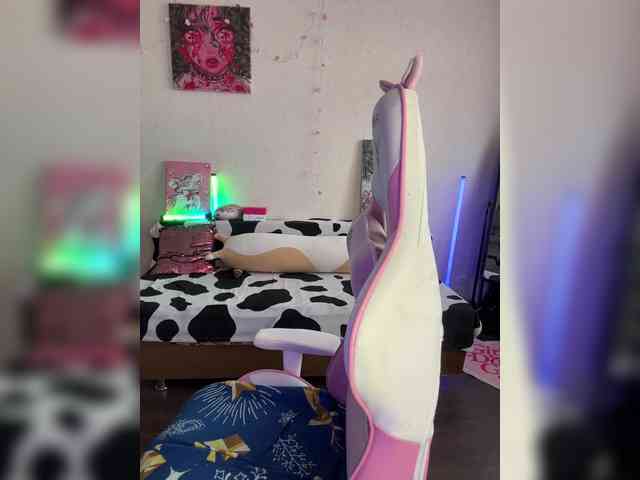 henby_streams webcam