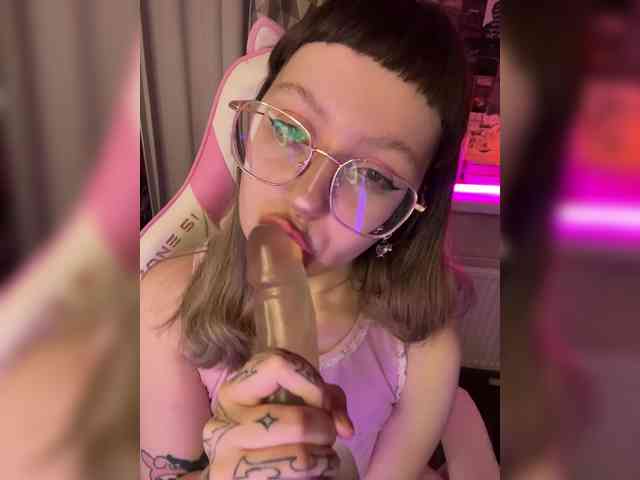 henby_streams webcam