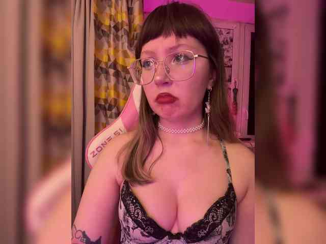 henby_streams webcam