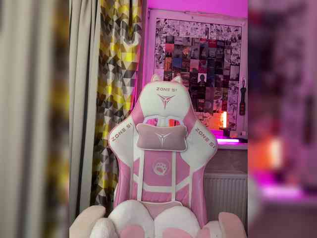 henby_streams webcam