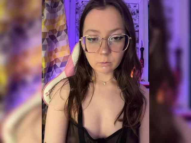 henby-streams Live Webcam on BongaCams