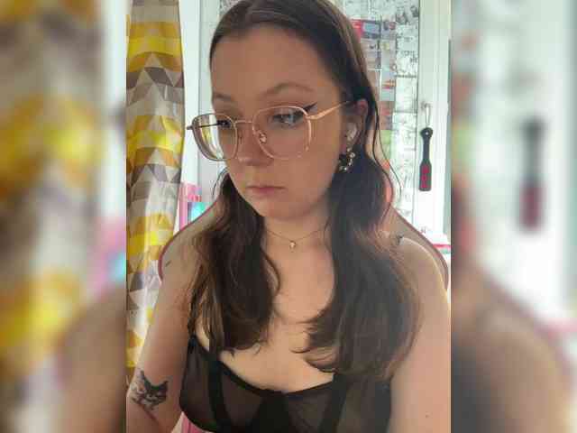 henby_streams webcam