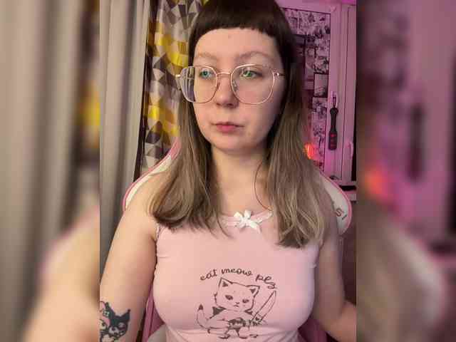 henby_streams webcam