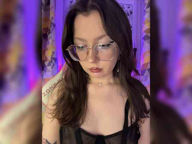 henby_streams webcam