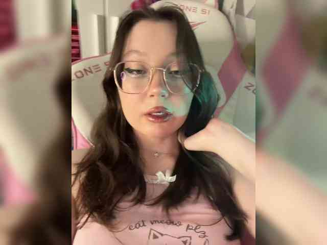 henby_streams webcam