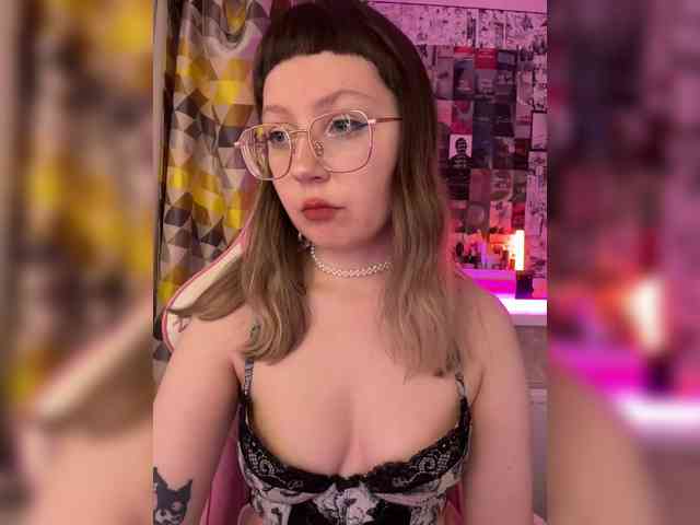 henby_streams webcam