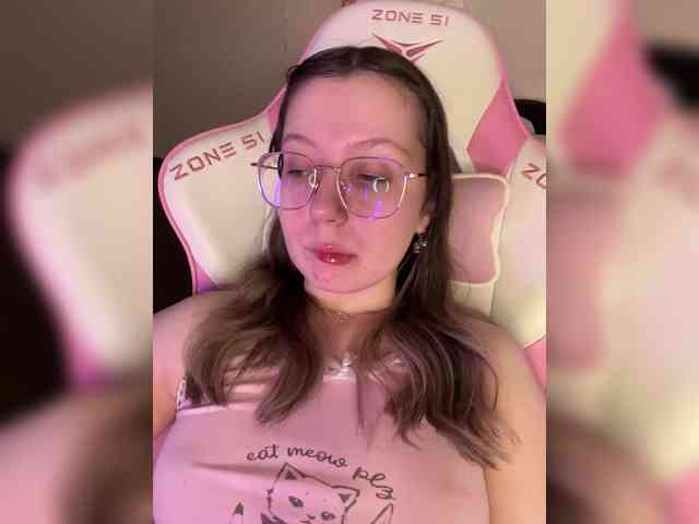 henby_streams webcam