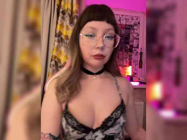 henby_streams webcam