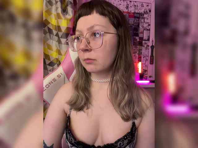 henby_streams webcam