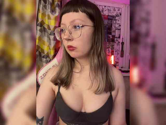 henby_streams webcam