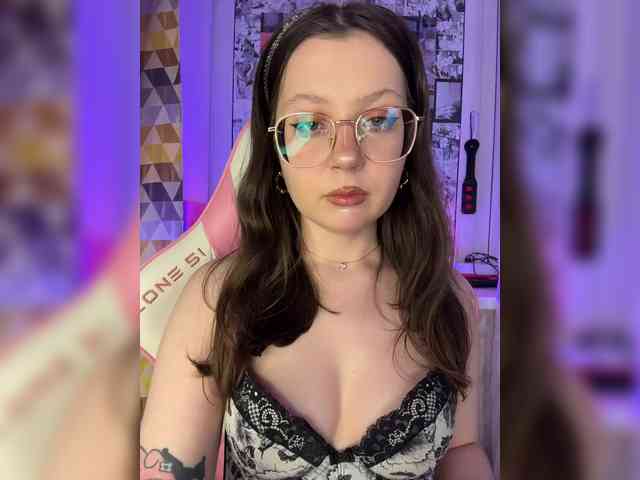 henby_streams webcam