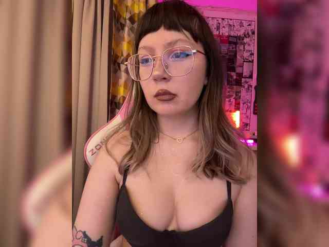 henby_streams webcam